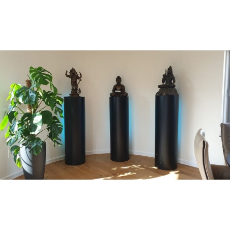 socle rond noir