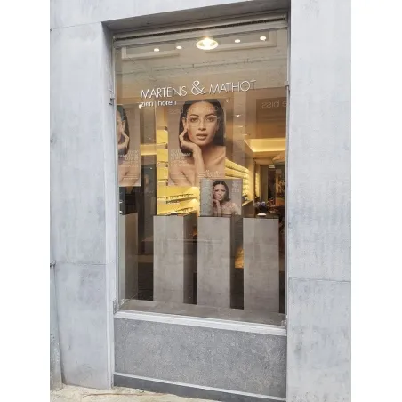 Dutch Design Display Concrete